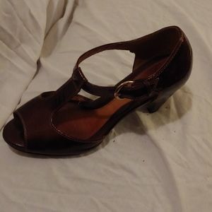 Size 8 Sofft heals. Patent bronze